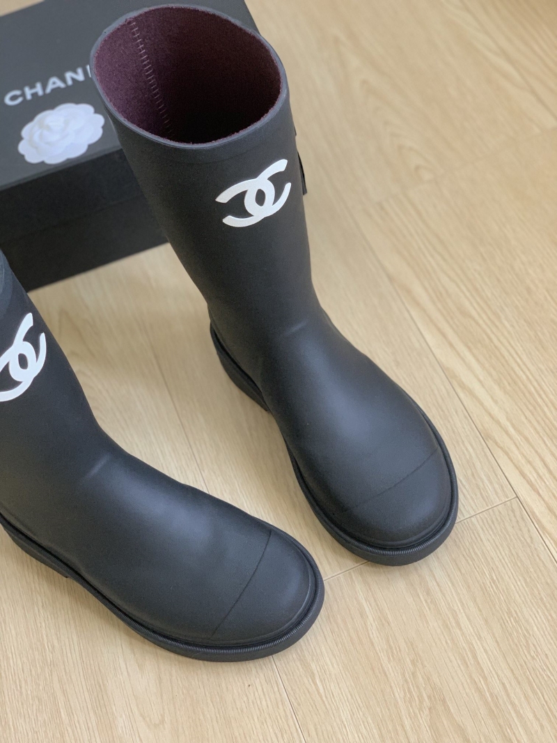 Ch**el boots